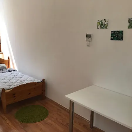 Crystal Apartman *