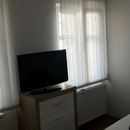 Crystal Apartman *
